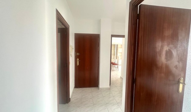 Brukt - Apartment -
Torrevieja - Estacion De Autobuses