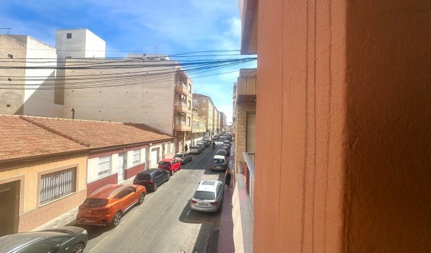 Brukt - Apartment -
Torrevieja - Estacion De Autobuses