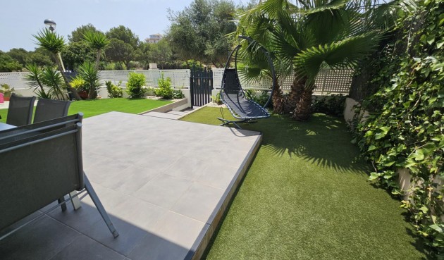 Brukt - Villa -
Orihuela Costa - La Regia