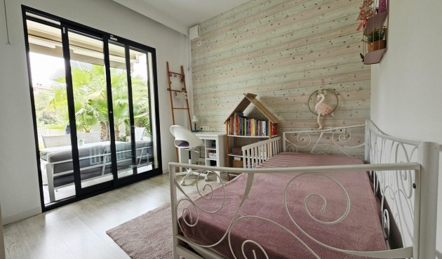 Brukt - Villa -
Orihuela Costa - La Regia