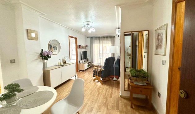 Brukt - Apartment -
Torrevieja - Acequion