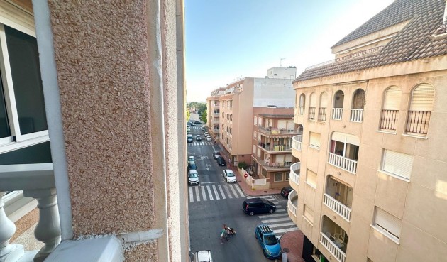 Brukt - Apartment -
Torrevieja - Acequion