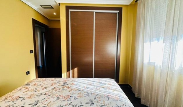 Brukt - Apartment -
Torrevieja - Estacion De Autobuses