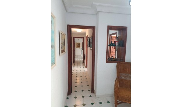 Brukt - Villa -
Orihuela Costa - Campoamor