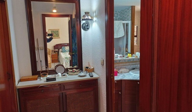 Brukt - Villa -
Orihuela Costa - Campoamor