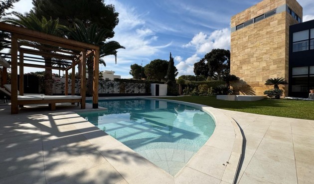 Brukt - Villa -
Orihuela Costa - Altos De Campoamor