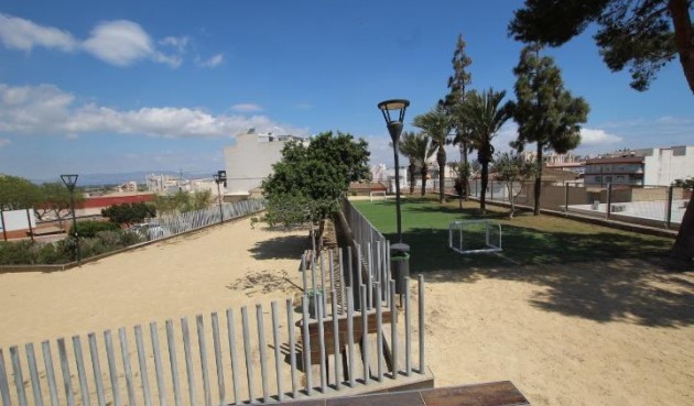 Brukt - Town House -
Guardamar del Segura - Centro