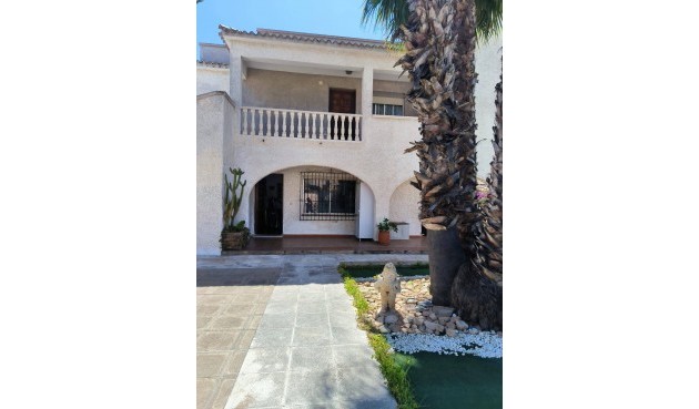 Brukt - Town House -
Orihuela Costa - Cabo Roig