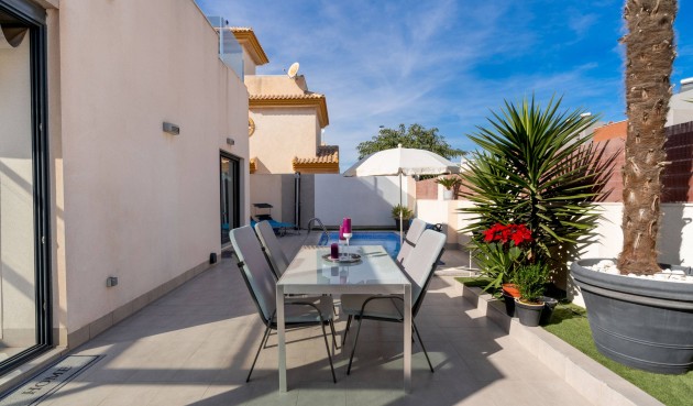 Brukt - Villa -
Torrevieja - Aguas Nuevas 2