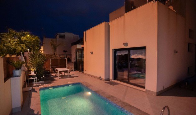 Brukt - Villa -
Torrevieja - Aguas Nuevas 2