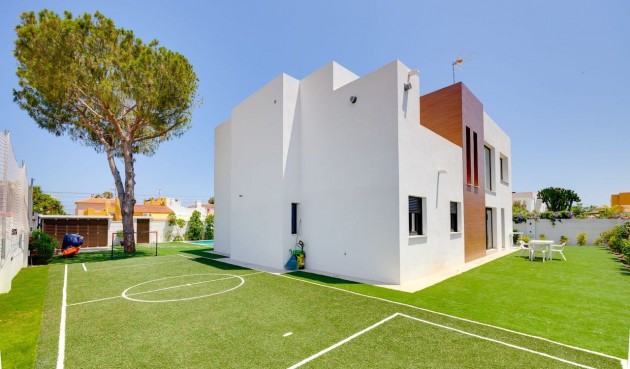 Brukt - Villa -
Torrevieja - Costa Blanca