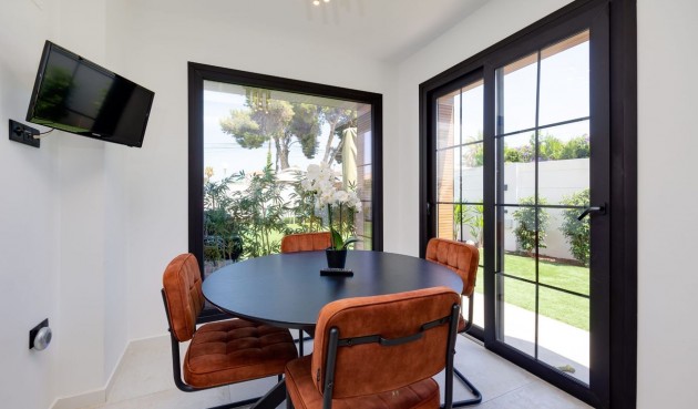 Brukt - Villa -
Torrevieja - Costa Blanca