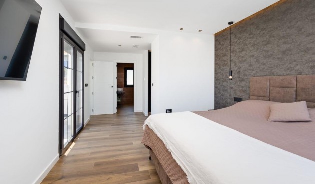 Brukt - Villa -
Torrevieja - Costa Blanca