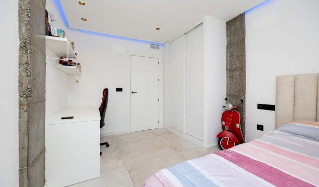 Brukt - Villa -
Torrevieja - Costa Blanca