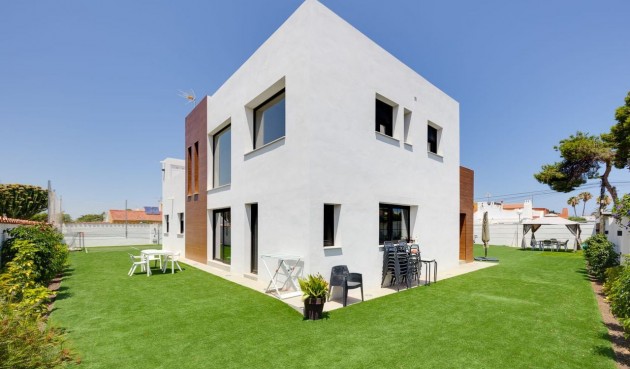 Brukt - Villa -
Torrevieja - Costa Blanca