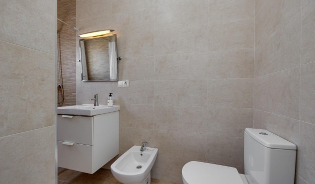 Reventa - Villa -
Torrevieja - La Siesta - El Salado - Torreta