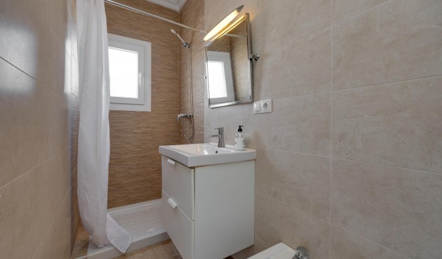 Reventa - Villa -
Torrevieja - La Siesta - El Salado - Torreta