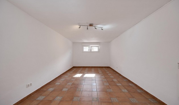 Reventa - Villa -
Torrevieja - La Siesta - El Salado - Torreta