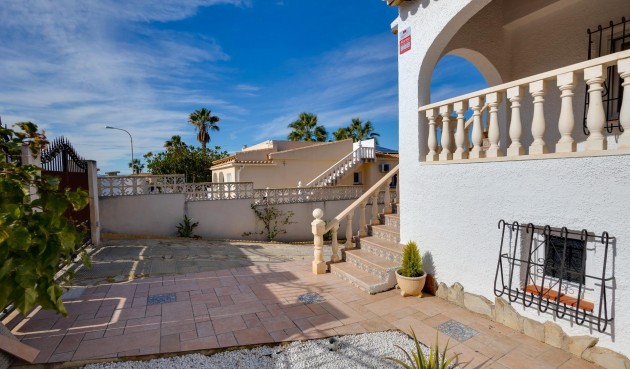 Reventa - Villa -
Torrevieja - La Siesta - El Salado - Torreta