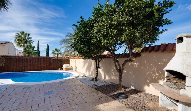 Reventa - Villa -
Torrevieja - La Siesta - El Salado - Torreta