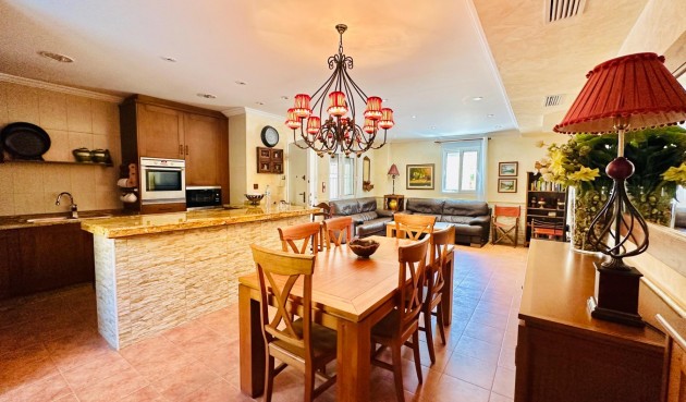 Brukt - Villa -
Orihuela - Urb. Montepinar