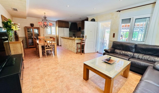 Brukt - Villa -
Orihuela - Urb. Montepinar