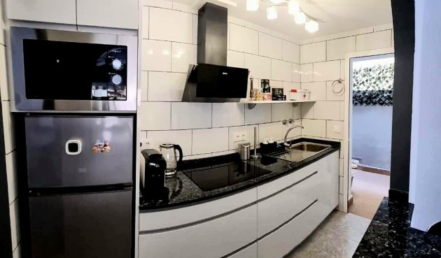 Återförsäljning - Apartment -
Puerto de Mazarron - Paseo