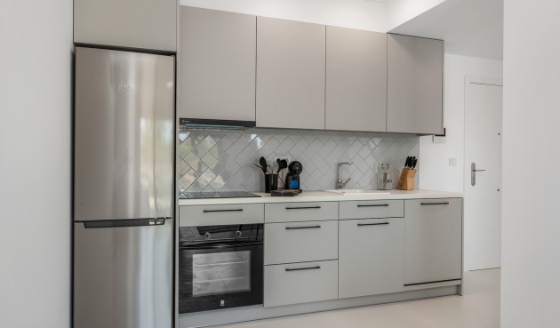 Återförsäljning - Apartment -
San Miguel de Salinas - Inland