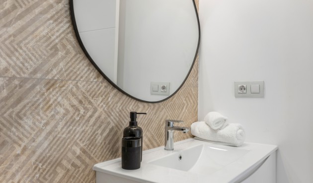 Återförsäljning - Apartment -
San Miguel de Salinas - Inland