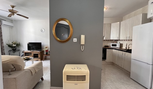 Återförsäljning - Apartment -
San Miguel de Salinas - Inland