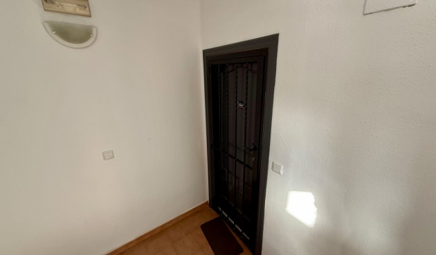 Återförsäljning - Apartment -
San Miguel de Salinas - Inland