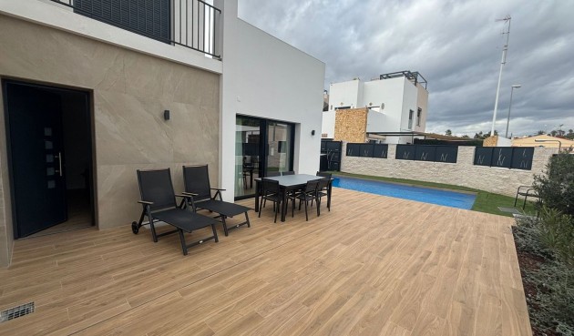 Brukt - Villa -
Ciudad Quesada - Costa Blanca