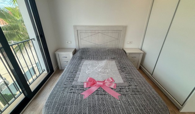 Brukt - Villa -
Ciudad Quesada - Costa Blanca