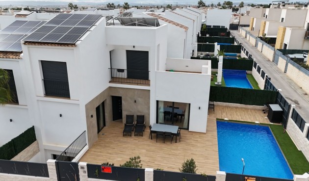 Brukt - Villa -
Ciudad Quesada - Costa Blanca