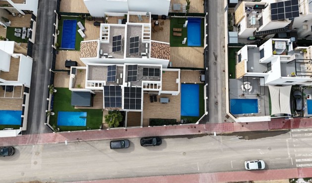 Brukt - Villa -
Ciudad Quesada - Costa Blanca