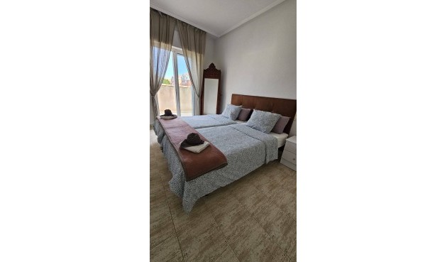 Brukt - Toppleilighet -
Torrevieja - Acequion