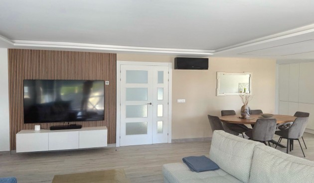 Brukt - Villa -
Alfas del Pí - Costa Blanca