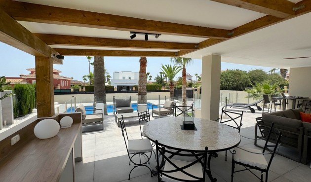 Brukt - Villa -
Alfas del Pí - Costa Blanca