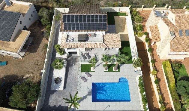 Brukt - Villa -
Alfas del Pí - Costa Blanca