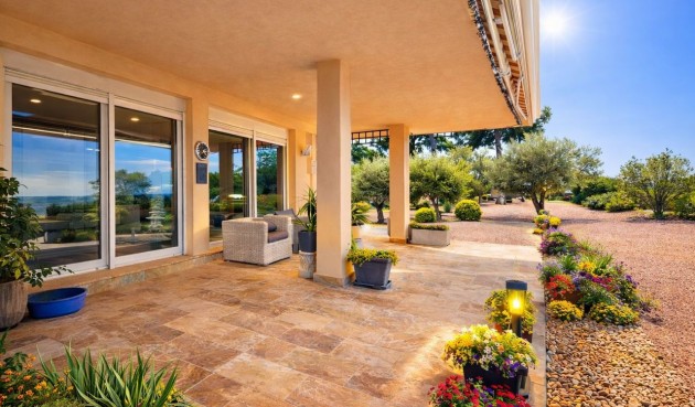 Återförsäljning - Villa -
Torremendo - Costa Blanca