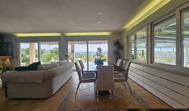 Återförsäljning - Villa -
Torremendo - Costa Blanca