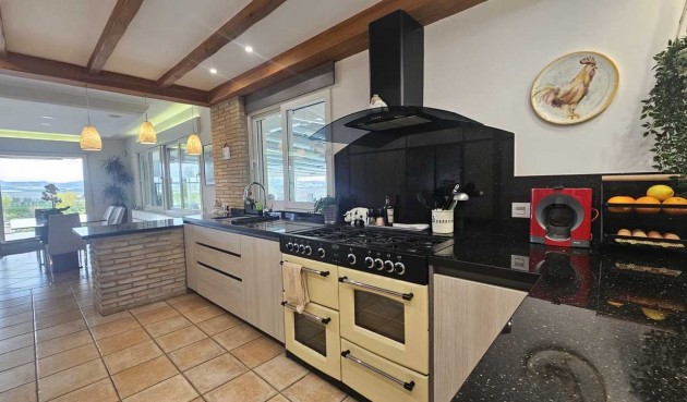 Återförsäljning - Villa -
Torremendo - Costa Blanca