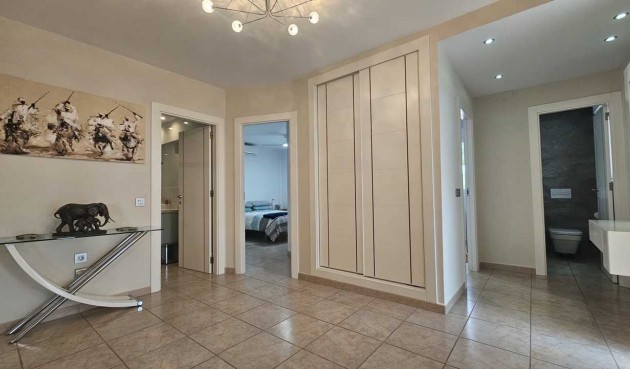 Återförsäljning - Villa -
Torremendo - Costa Blanca