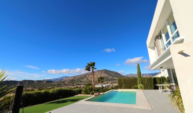 Brukt - Villa -
Finestrat - Costa Blanca