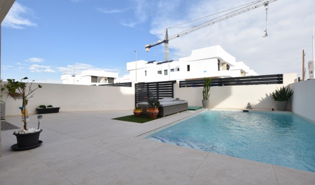 Brukt - Villa -
Los Montesinos - Costa Blanca
