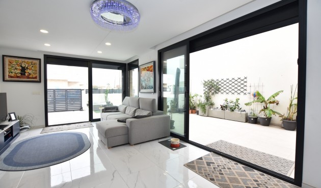 Brukt - Villa -
Los Montesinos - Costa Blanca