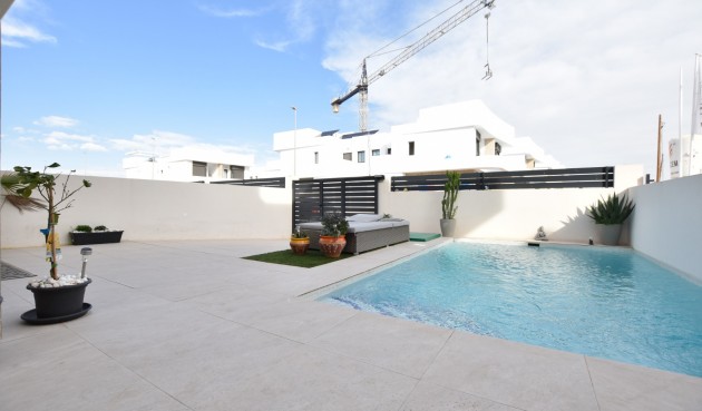 Brukt - Villa -
Los Montesinos - Costa Blanca