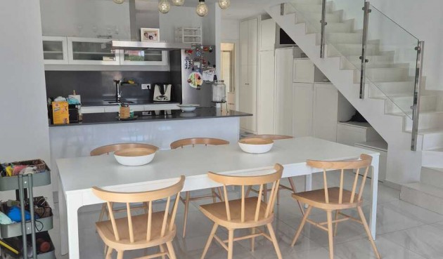 Återförsäljning - Villa -
Bigastro - Costa Blanca