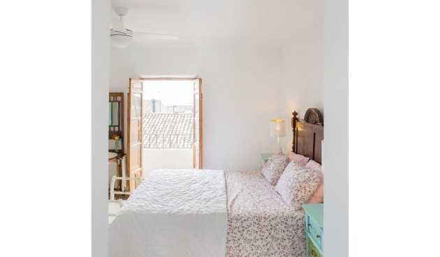 Reventa - Town House -
Raspay - Inland