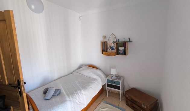 Reventa - Town House -
Raspay - Inland